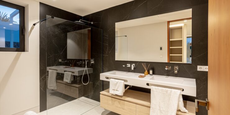 Bathroom2