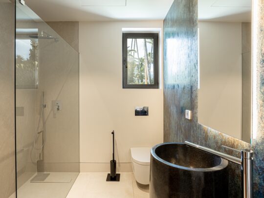 Bathroom4